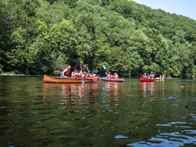 Initiation Canoë-Kayak avec l'animateur du Camping au Soleil D'OC sur les bords de Dordogne