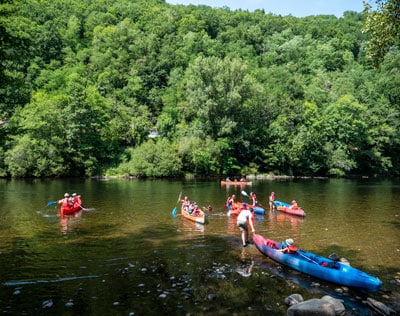 Initiation Canoë avec les vacanciers du Camping au Soleil sur la Dordogne