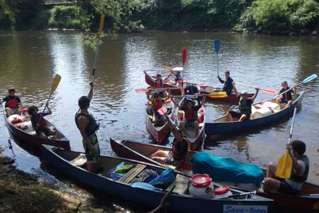 You are currently viewing Canoë-kayak à Beaulieu-sur-Dordogne : Vivez l’aventure au fil de l’eau